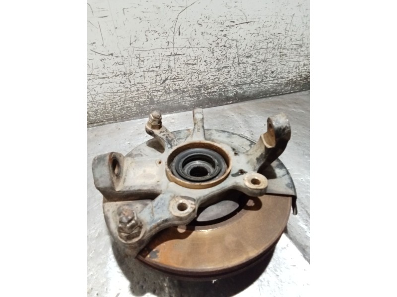 Recambio de mangueta delantera derecha para nissan terrano ii (r20) 2.7 td 4wd referencia OEM IAM   00