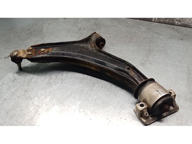 Recambio de brazo suspension inferior delantero derecho para land rover freelander i (l314) 2.0 td4 4x4 referencia OEM IAM   01