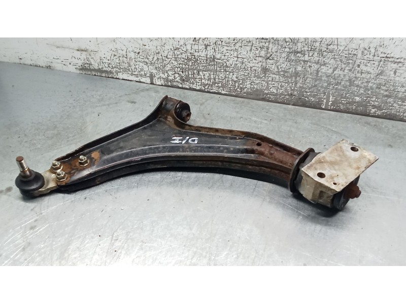 Recambio de brazo suspension inferior delantero izquierdo para land rover freelander i (l314) 2.0 td4 4x4 referencia OEM IAM   0