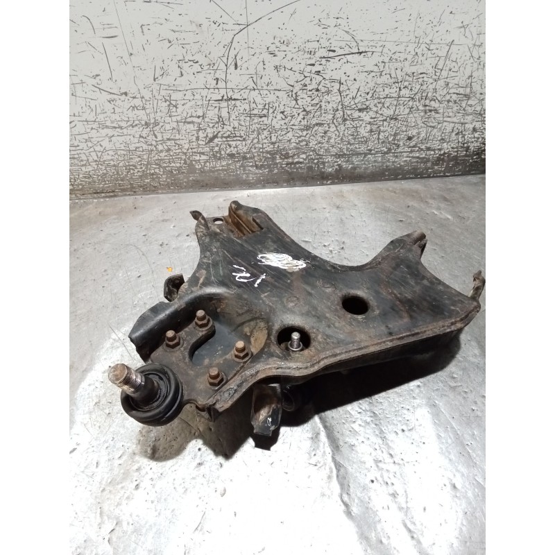 Recambio de brazo suspension inferior delantero izquierdo para nissan terrano ii (r20) 2.7 td 4wd referencia OEM IAM   00