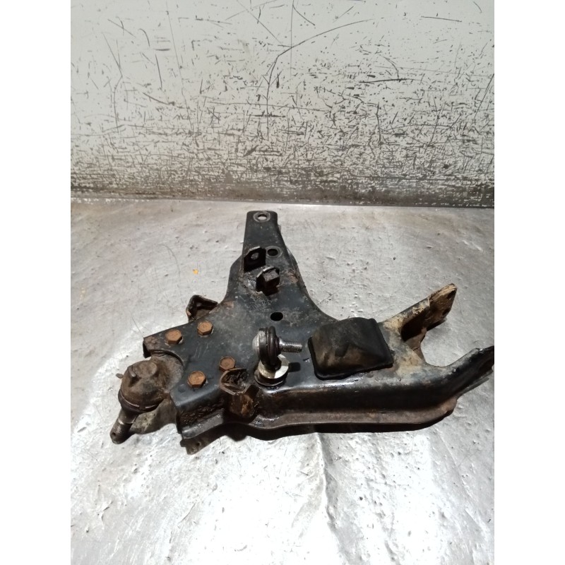 Recambio de brazo suspension inferior delantero derecho para nissan terrano ii (r20) 2.7 td 4wd referencia OEM IAM   00