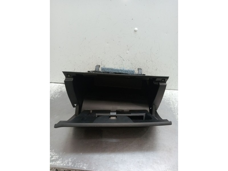Recambio de guantera para tata indica vista 1.3 crdi referencia OEM IAM   2012