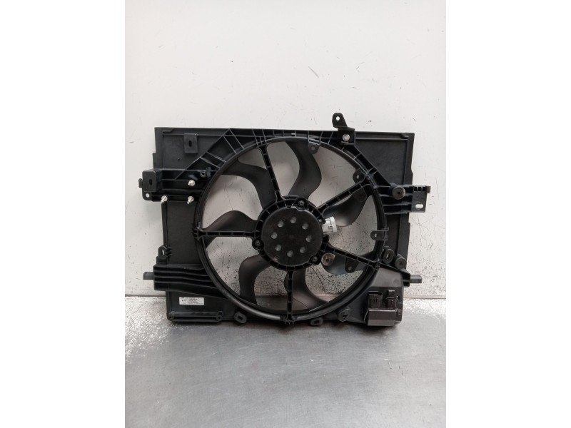 Recambio de electroventilador para renault captur iii captur e-tech hybrid referencia OEM IAM   