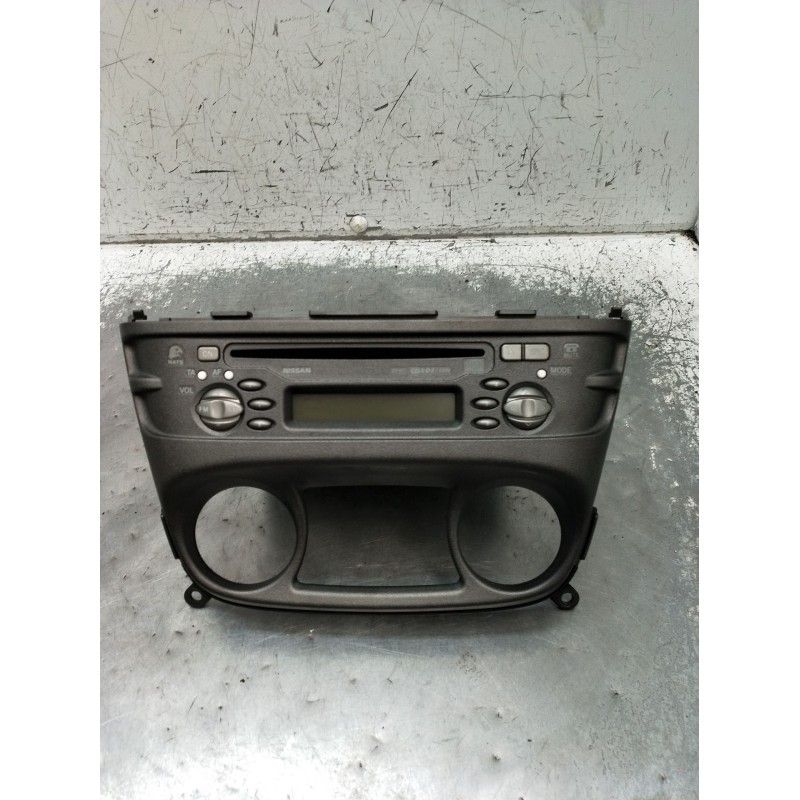 Recambio de sistema audio / radio cd para nissan almera ii hatchback (n16) 2.2 di referencia OEM IAM 28185BN321 PN2424M 2000