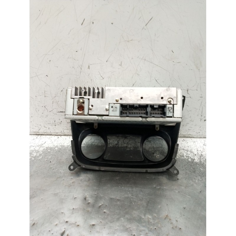 Recambio de sistema audio / radio cd para nissan almera ii hatchback (n16) 2.2 di referencia OEM IAM 28185BN321 PN2424M 2000