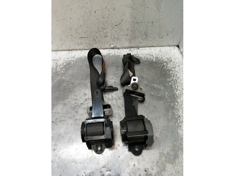 Recambio de juego cinturones delantero para chevrolet captiva (c100, c140) 2.0 d 4wd referencia OEM IAM  5P 2006