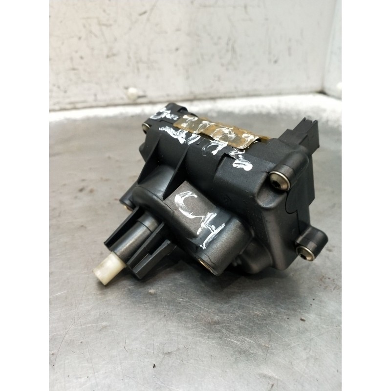 Recambio de motor elevalunas trasero izquierdo para renault megane i coach (da0/1_) 1.9 dti (da0n) referencia OEM IAM ZH00534420