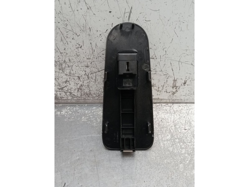 Recambio de mando elevalunas delantero derecho para tata indica vista 1.3 crdi referencia OEM IAM 299104575  2012