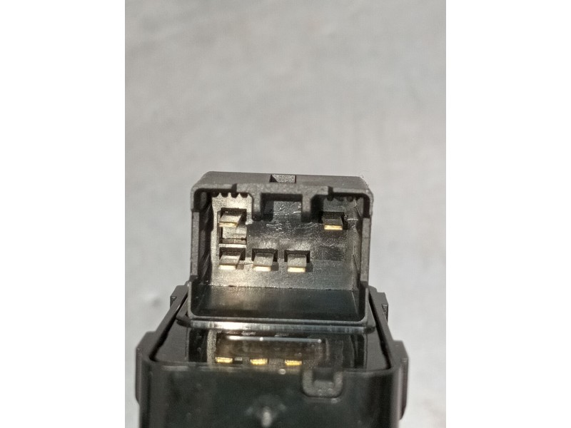 Recambio de mando elevalunas delantero derecho para tata indica vista 1.3 crdi referencia OEM IAM 299104575  2012