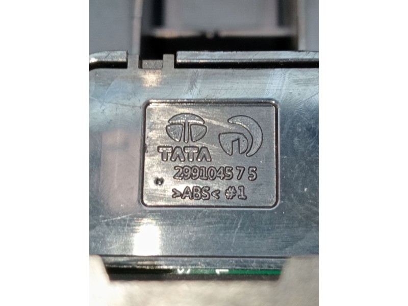 Recambio de mando elevalunas delantero derecho para tata indica vista 1.3 crdi referencia OEM IAM 299104575  2012
