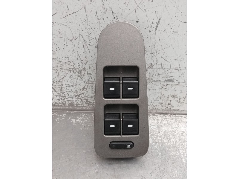 Recambio de mando elevalunas delantero izquierdo para tata indica vista 1.3 crdi referencia OEM IAM 299104565  2012