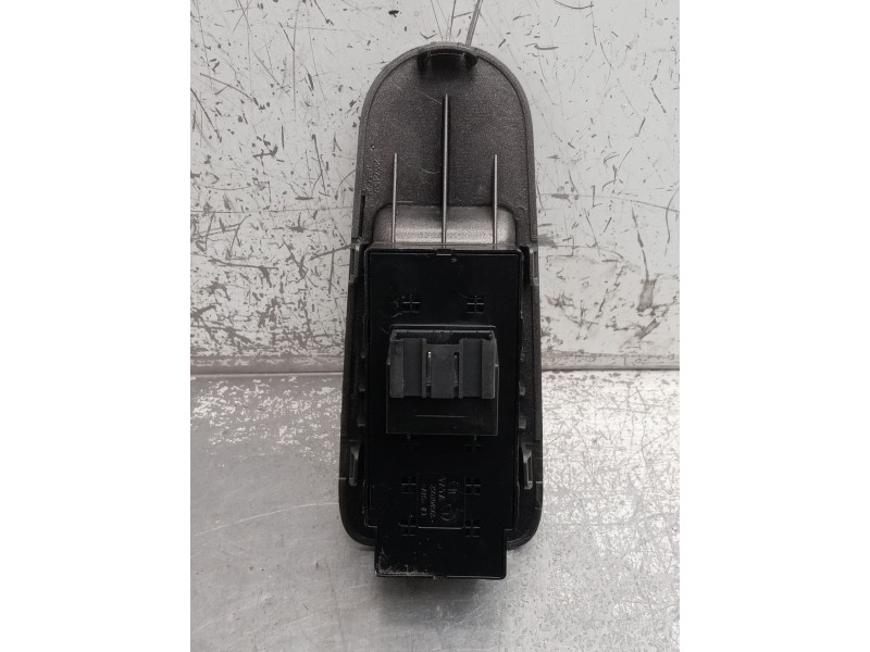 Recambio de mando elevalunas delantero izquierdo para tata indica vista 1.3 crdi referencia OEM IAM 299104565  2012