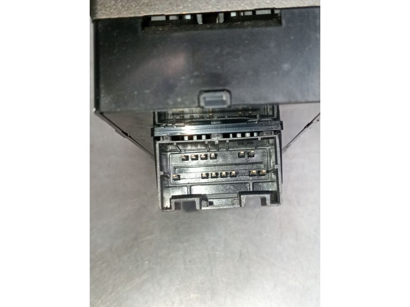 Recambio de mando elevalunas delantero izquierdo para tata indica vista 1.3 crdi referencia OEM IAM 299104565  2012