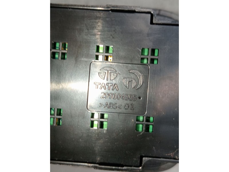 Recambio de mando elevalunas delantero izquierdo para tata indica vista 1.3 crdi referencia OEM IAM 299104565  2012