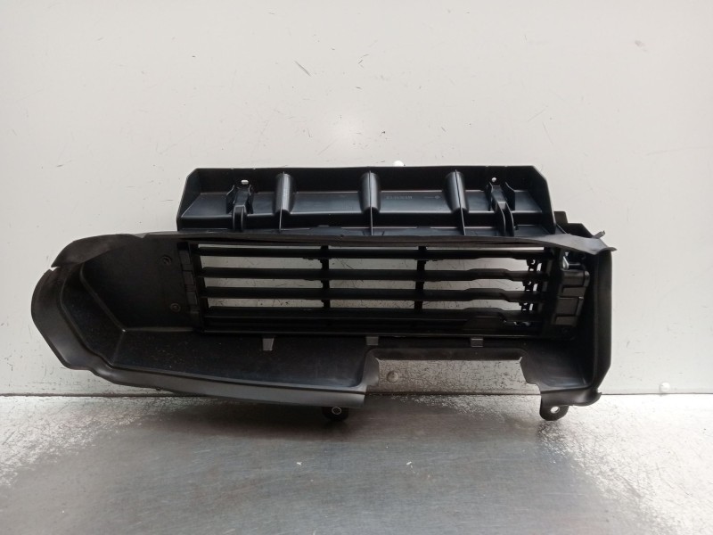 Recambio de rejilla aireadora para renault captur iii captur e-tech hybrid referencia OEM IAM   