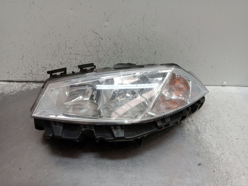 Recambio de faro izquierdo para renault megane ii sedán (lm0/1_) 1.6 referencia OEM IAM   