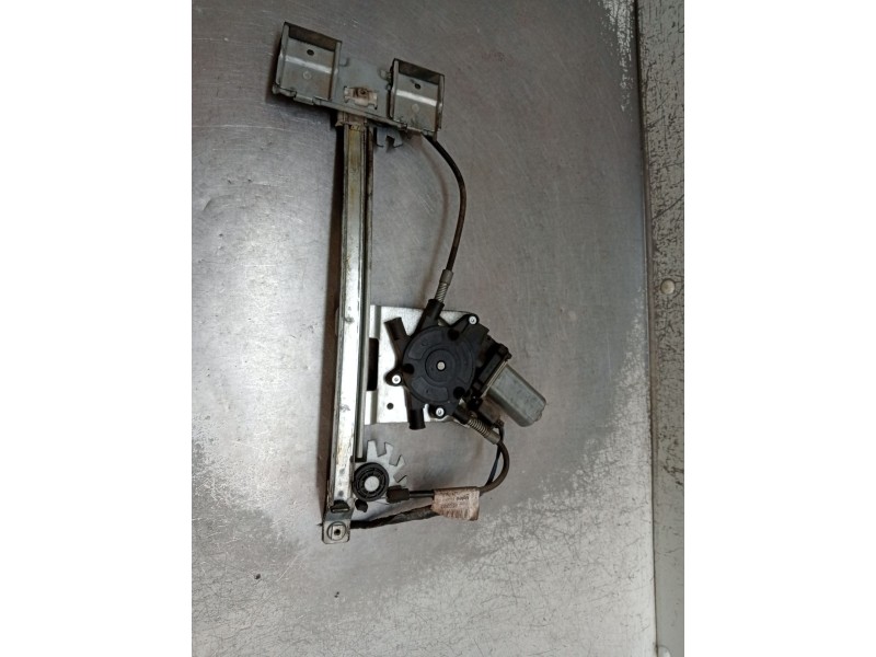 Recambio de elevalunas trasero derecho para seat ibiza ii (6k1) 1.9 tdi referencia OEM IAM D393700 5P 454500007 