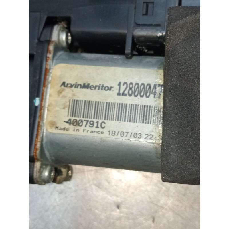 Recambio de elevalunas delantero derecho para renault megane ii sedán (lm0/1_) 1.6 referencia OEM IAM 12800047 400791C 