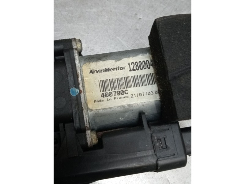 Recambio de elevalunas delantero izquierdo para renault megane ii sedán (lm0/1_) 1.6 referencia OEM IAM 1280004 400790C 