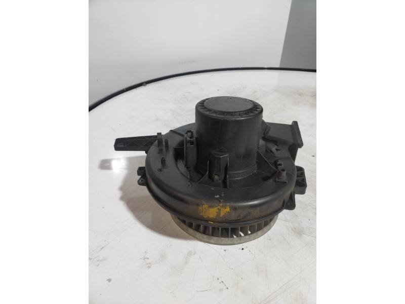 Recambio de motor calefaccion para volkswagen fox (5z1) básico referencia OEM IAM 6Q1820015G  