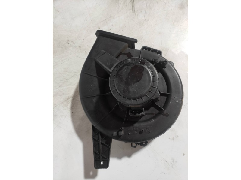Recambio de motor calefaccion para volkswagen fox (5z1) básico referencia OEM IAM 6Q1820015G  