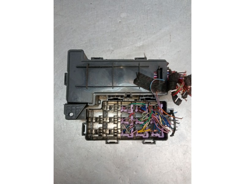 Recambio de caja reles / fusibles para tata indica vista 1.3 crdi referencia OEM IAM 287154650109  2012