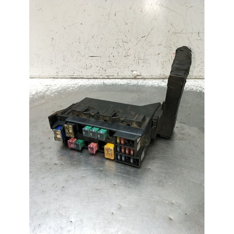 Recambio de caja reles / fusibles para nissan almera ii hatchback (n16) 2.2 di referencia OEM IAM 71543266 24382 2000