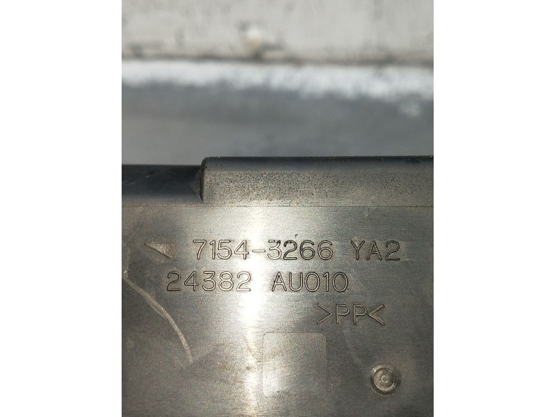 Recambio de caja reles / fusibles para nissan almera ii hatchback (n16) 2.2 di referencia OEM IAM 71543266 24382 2000