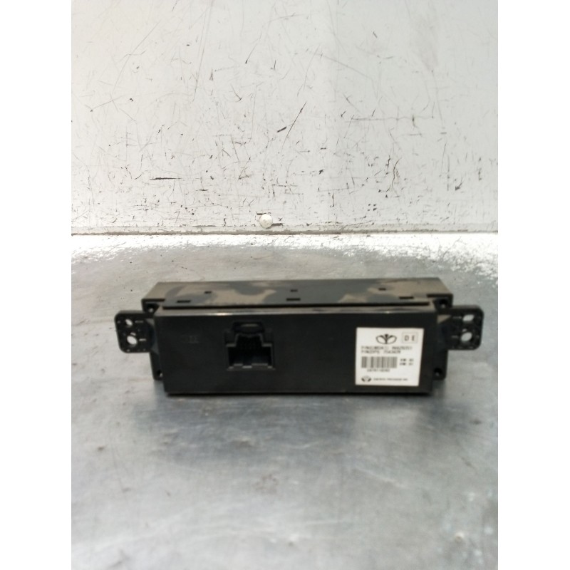 Recambio de pantalla multifuncion para chevrolet captiva (c100, c140) 2.0 d 4wd referencia OEM IAM 96628251 7543429 2006