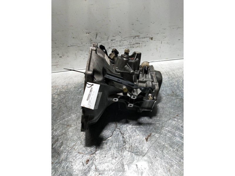 Recambio de caja cambios para opel corsa b 1.6 16v referencia OEM IAM F15C374 A13151 C374