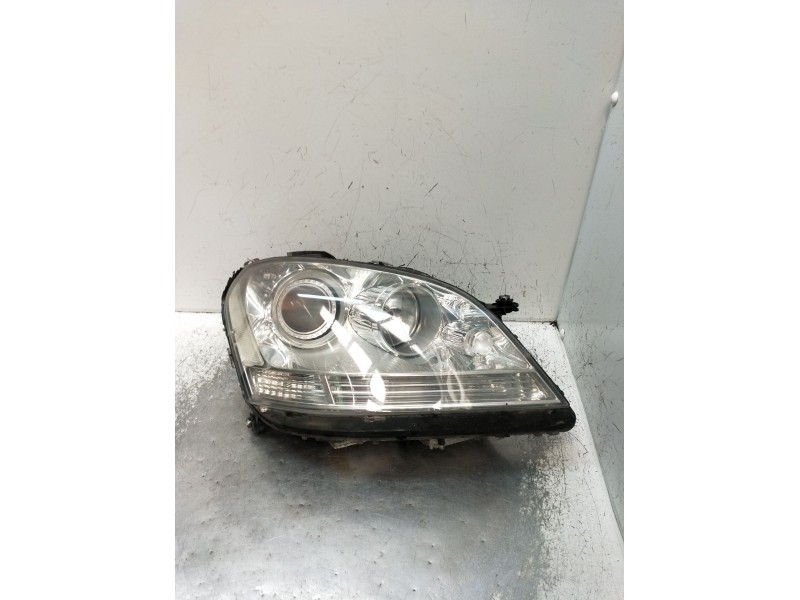 Recambio de faro derecho para mercedes-benz clase m (w164) ml 320 cdi 4-matic (164.122) referencia OEM IAM 5DV00829000 XENON 200