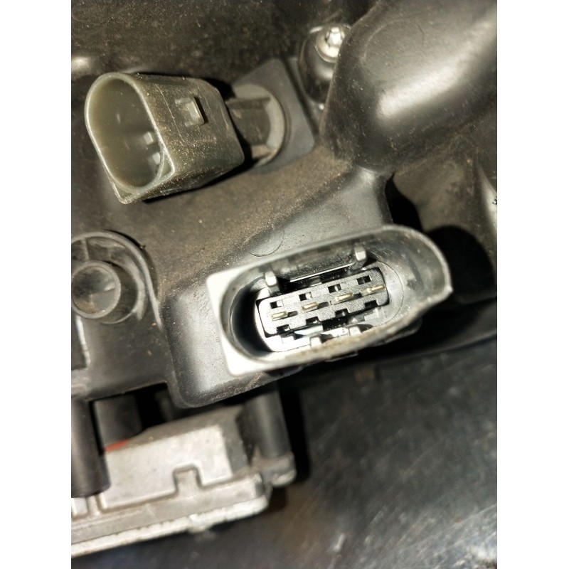 Recambio de faro derecho para mercedes-benz clase m (w164) ml 320 cdi 4-matic (164.122) referencia OEM IAM 5DV00829000 XENON 200