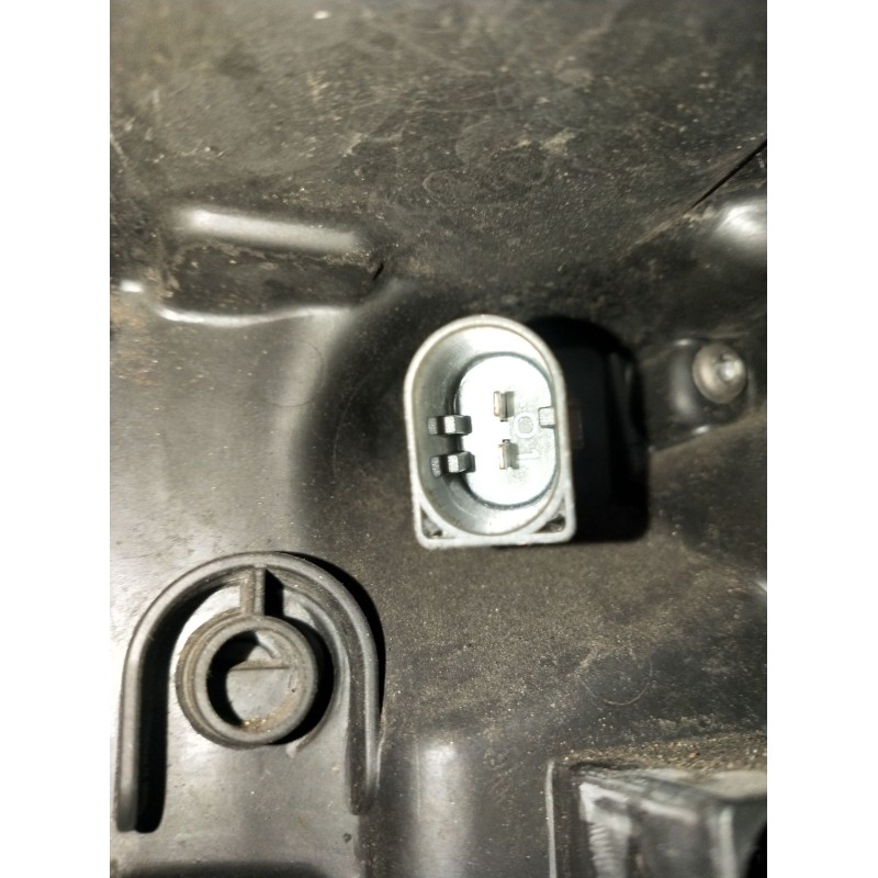 Recambio de faro derecho para mercedes-benz clase m (w164) ml 320 cdi 4-matic (164.122) referencia OEM IAM 5DV00829000 XENON 200
