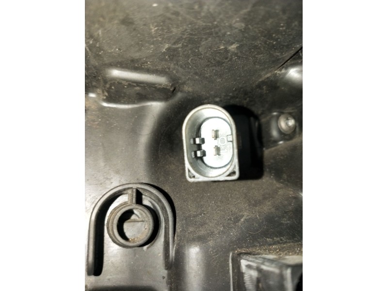 Recambio de faro derecho para mercedes-benz clase m (w164) ml 320 cdi 4-matic (164.122) referencia OEM IAM 5DV00829000 XENON 200