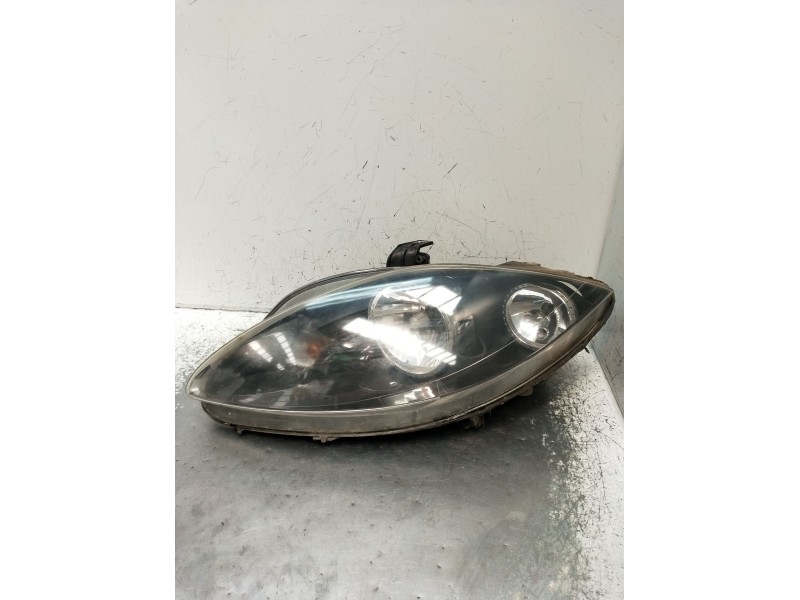 Recambio de faro izquierdo para seat altea (5p1) 1.9 tdi referencia OEM IAM 5P1941005A  2004