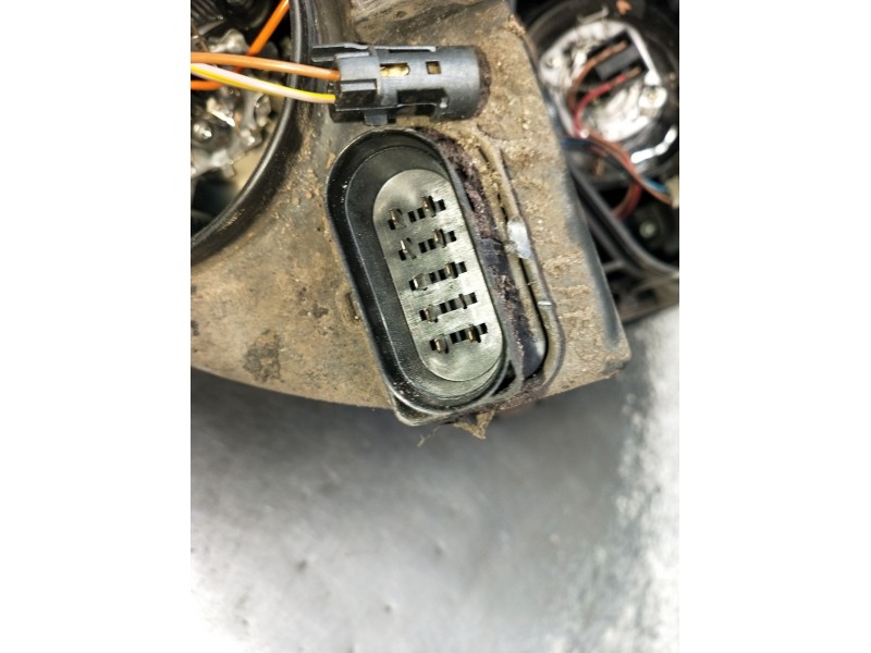 Recambio de faro izquierdo para seat altea (5p1) 1.9 tdi referencia OEM IAM 5P1941005A  2004