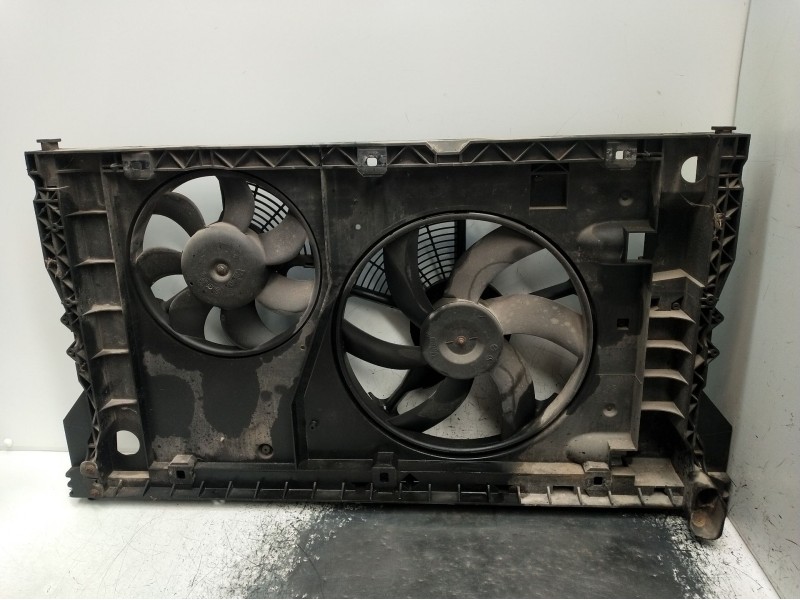 Recambio de electroventilador para opel movano a autobús (x70) 2.5 d (jd) referencia OEM IAM  PANEL FRONTAL 1998