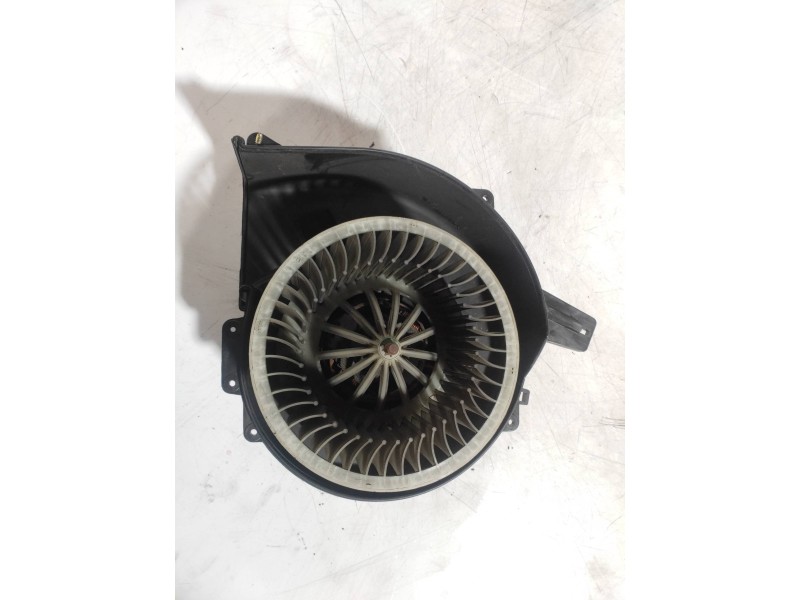 Recambio de motor calefaccion para volkswagen fox (5z1) básico referencia OEM IAM 6Q1820015G  