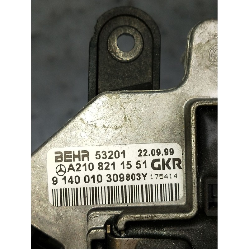 Recambio de motor calefaccion para mercedes-benz clase e t-model (s210) e 320 t cdi (210.226) referencia OEM IAM A2108211551 914