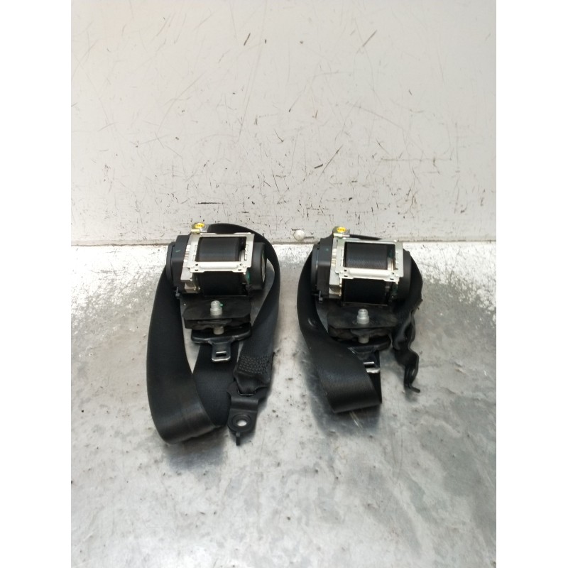 Recambio de juego cinturones delantero para mercedes-benz clase m (w164) ml 320 cdi 4-matic (164.122) referencia OEM IAM  5P 200