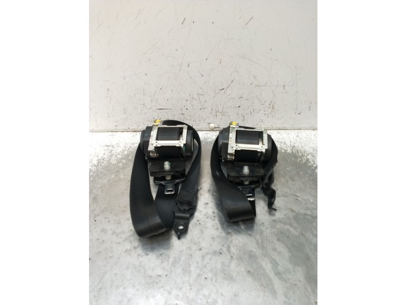 Recambio de juego cinturones delantero para mercedes-benz clase m (w164) ml 320 cdi 4-matic (164.122) referencia OEM IAM  5P 200