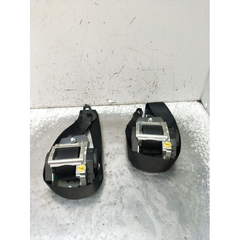 Recambio de juego cinturones delantero para mercedes-benz clase m (w164) ml 320 cdi 4-matic (164.122) referencia OEM IAM  5P 200
