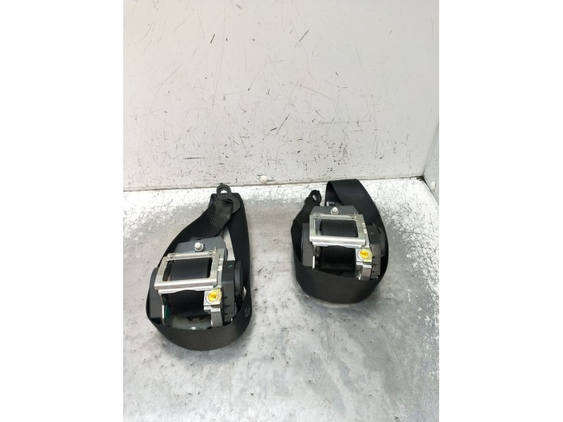 Recambio de juego cinturones delantero para mercedes-benz clase m (w164) ml 320 cdi 4-matic (164.122) referencia OEM IAM  5P 200