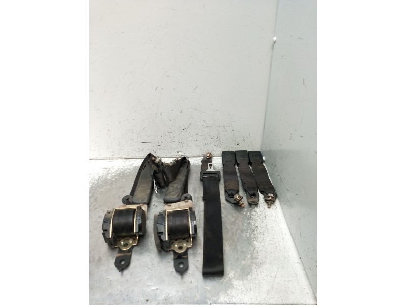 Recambio de juego cinturones trasero para nissan terrano ii (r20) 2.7 td 4wd referencia OEM IAM   