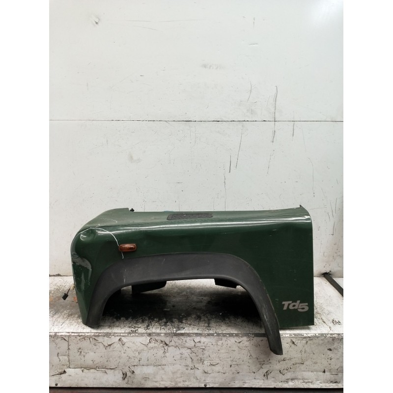 Recambio de aleta delantera izquierda para land rover defender station wagon (l316, l315) 2.5 td5 4x4 (l316) referencia OEM IAM 