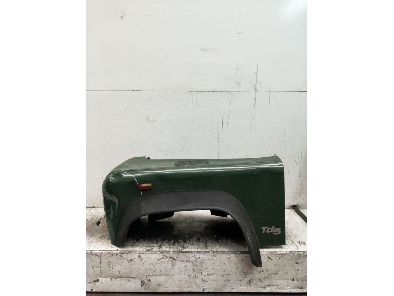 Recambio de aleta delantera izquierda para land rover defender station wagon (l316, l315) 2.5 td5 4x4 (l316) referencia OEM IAM 