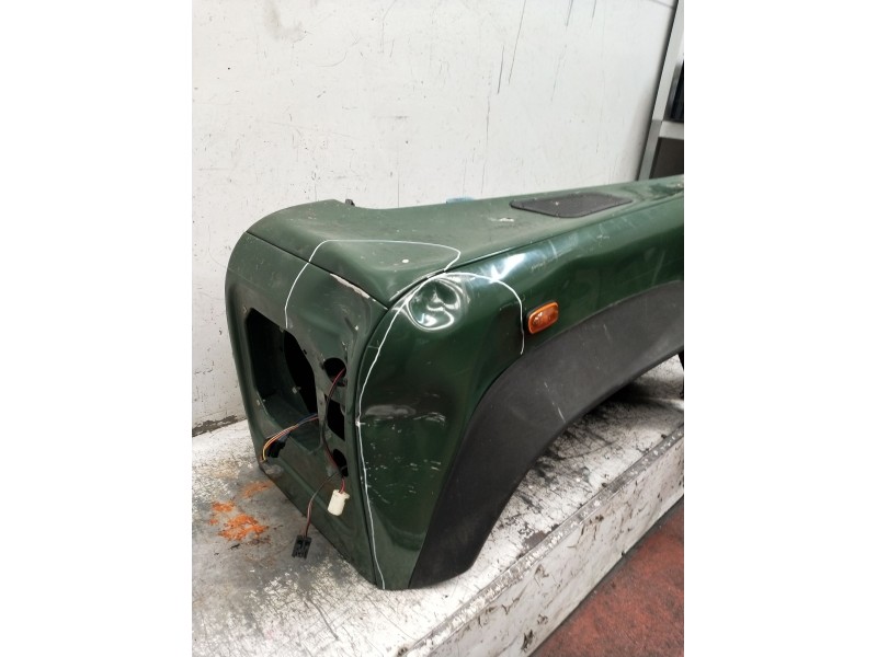 Recambio de aleta delantera izquierda para land rover defender station wagon (l316, l315) 2.5 td5 4x4 (l316) referencia OEM IAM 