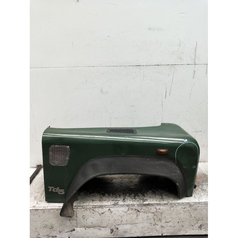 Recambio de aleta delantera derecha para land rover defender station wagon (l316, l315) 2.5 td5 4x4 (l316) referencia OEM IAM  V