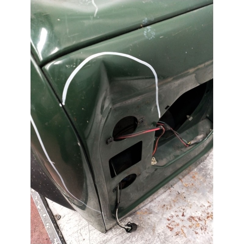 Recambio de aleta delantera derecha para land rover defender station wagon (l316, l315) 2.5 td5 4x4 (l316) referencia OEM IAM  V