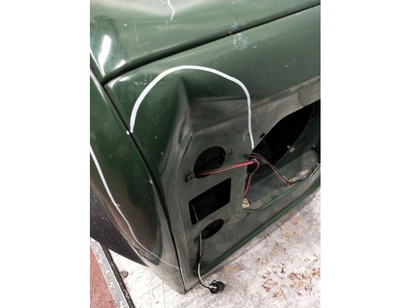 Recambio de aleta delantera derecha para land rover defender station wagon (l316, l315) 2.5 td5 4x4 (l316) referencia OEM IAM  V